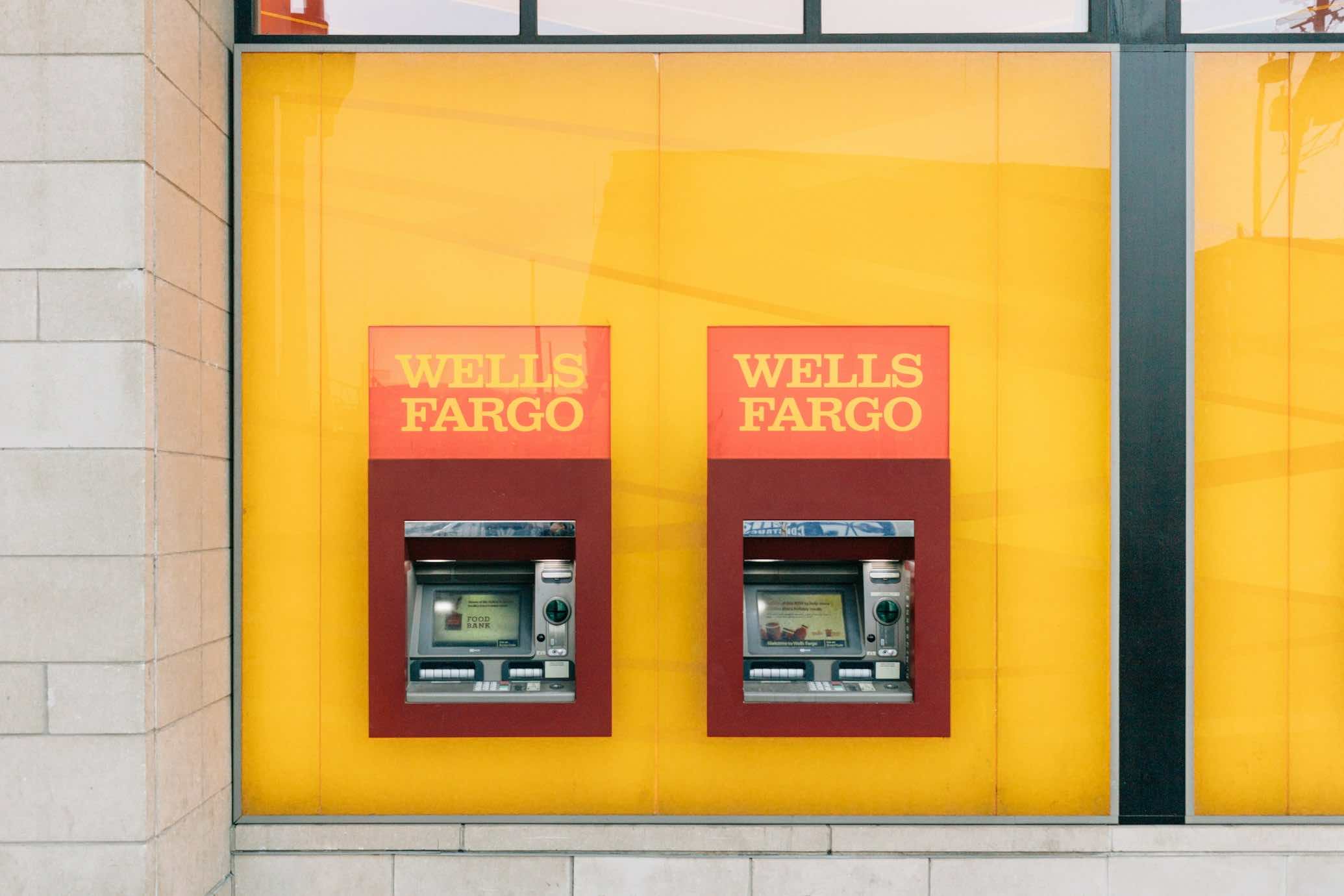 Merrill Lynch and Wells Fargo Adopt Bitcoin Investment via ETFs